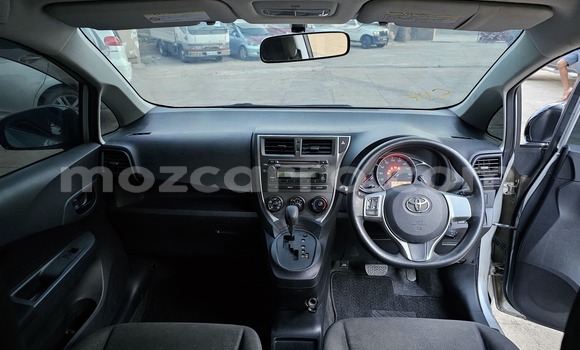 Nunua Ilio tumika Toyota Land Cruiser Prado Nyeupe Gari ndani ya Maputo nchini Maputo Nunua Ilio tumika Toyota Land Cruiser Prado Nyeupe Gari ndani ya Maputo nchini Maputo