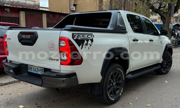 Nunua Ilio tumika Toyota Hiluxe Revo Nyeupe Gari ndani ya Maputo nchini Maputo Nunua Ilio tumika Toyota Hiluxe Revo Nyeupe Gari ndani ya Maputo nchini Maputo