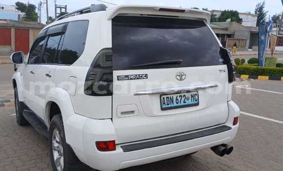 Buy Used Toyota Land Cruiser Prado White Car in Maputo in Maputo Buy Used Toyota Land Cruiser Prado White Car in Maputo in Maputo