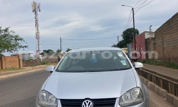 Comprar Usado Volkswagen Jetta Prata Carro em Maputo em Maputo