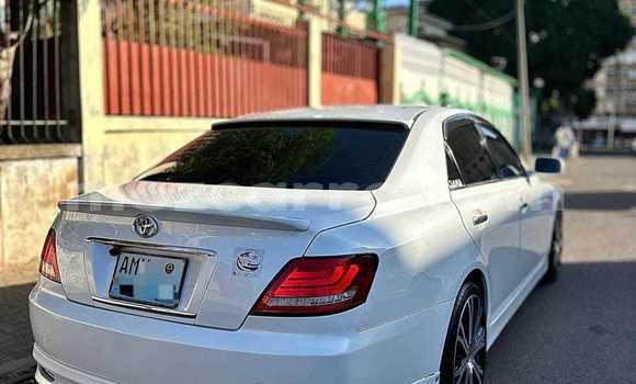 Tenga Tsaru Toyota Mark X Chena Mota in Maputo in Maputo Tenga Tsaru Toyota Mark X Chena Mota in Maputo in Maputo