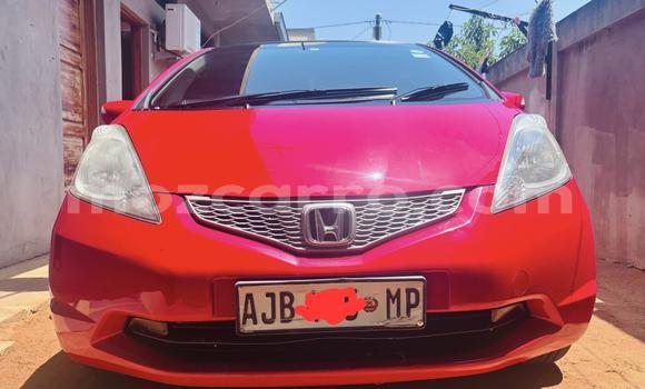 Nunua Ilio tumika Honda Fit Nyekundu Gari ndani ya Maputo nchini Maputo