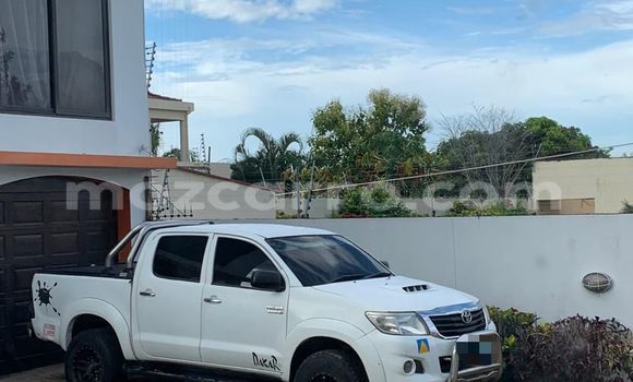 Comprar Usado Toyota Hilux Branco Carro em Maputo em Maputo Comprar Usado Toyota Hilux Branco Carro em Maputo em Maputo