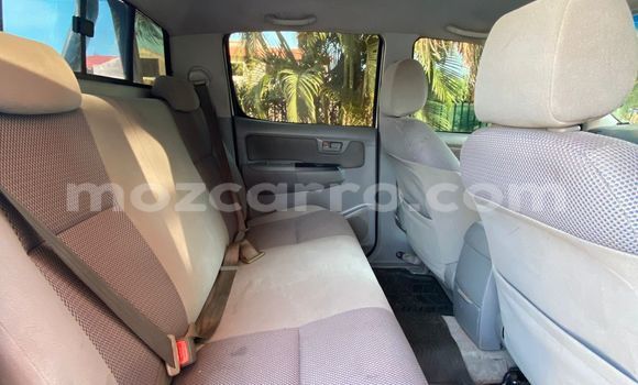 Comprar Usado Toyota Hilux Branco Carro em Maputo em Maputo Comprar Usado Toyota Hilux Branco Carro em Maputo em Maputo