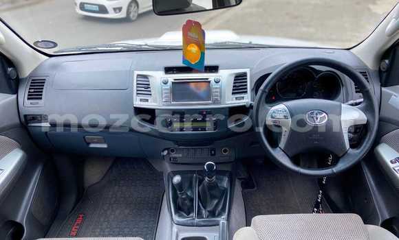 Comprar Usado Toyota Hilux Branco Carro em Maputo em Maputo Comprar Usado Toyota Hilux Branco Carro em Maputo em Maputo