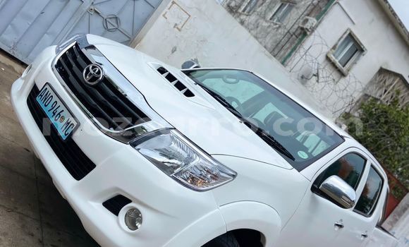 Comprar Usado Toyota Hilux Branco Carro em Maputo em Maputo Comprar Usado Toyota Hilux Branco Carro em Maputo em Maputo