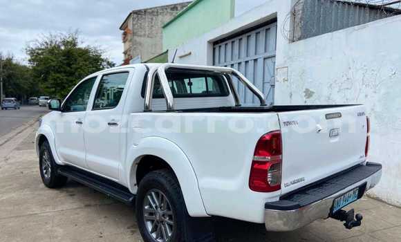 Comprar Usado Toyota Hilux Branco Carro em Maputo em Maputo Comprar Usado Toyota Hilux Branco Carro em Maputo em Maputo