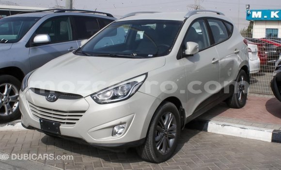 Tenga Imported Hyundai Tucson Beige Mota in Import - Dubai in Cabo Delgado Tenga Imported Hyundai Tucson Beige Mota in Import - Dubai in Cabo Delgado