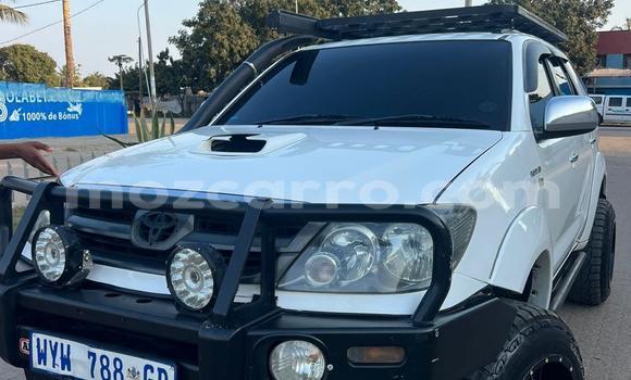 Comprar Usado Toyota Fortuner Branco Carro em Maputo em Maputo Comprar Usado Toyota Fortuner Branco Carro em Maputo em Maputo