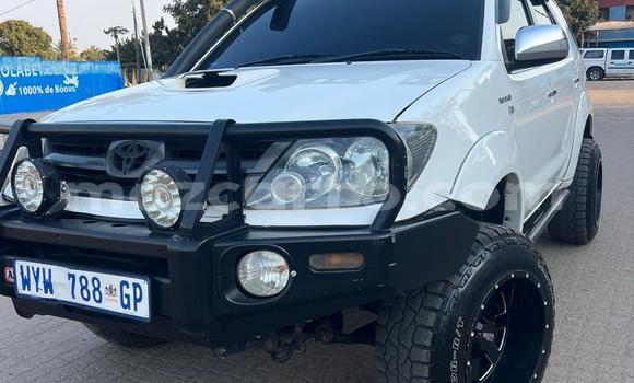 Comprar Usado Toyota Fortuner Branco Carro em Maputo em Maputo Comprar Usado Toyota Fortuner Branco Carro em Maputo em Maputo