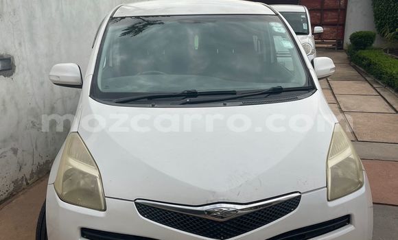 Comprar Usado Toyota Ractis Branco Carro em Maputo em Maputo