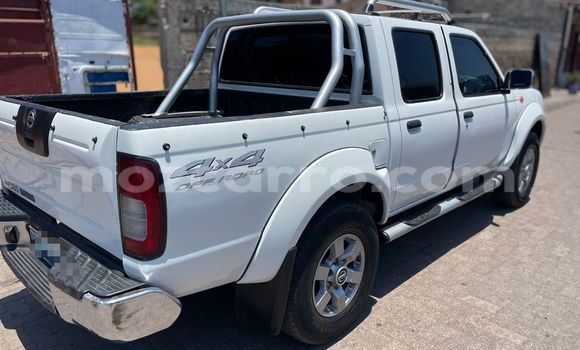 Nunua Ilio tumika Nissan Hardbody Nyeupe Gari ndani ya Maputo nchini Maputo Nunua Ilio tumika Nissan Hardbody Nyeupe Gari ndani ya Maputo nchini Maputo