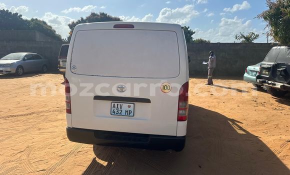 Comprar Usado Toyota Hiace Branco Carro em Maputo em Maputo Comprar Usado Toyota Hiace Branco Carro em Maputo em Maputo