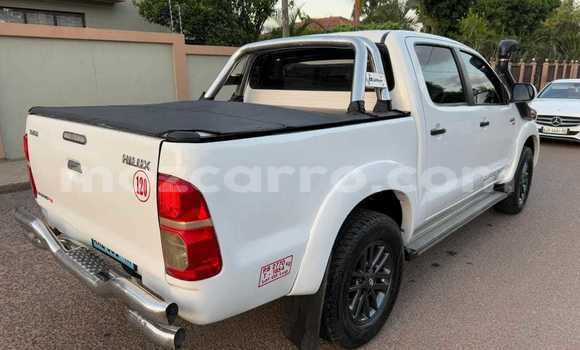 Comprar Usado Toyota Hilux Branco Carro em Maputo em Maputo Comprar Usado Toyota Hilux Branco Carro em Maputo em Maputo