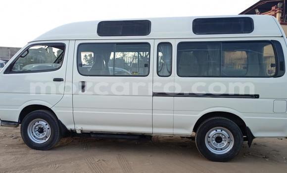 Comprar Novo Toyota Hiace Branco Carro em Maputo em Maputo Comprar Novo Toyota Hiace Branco Carro em Maputo em Maputo