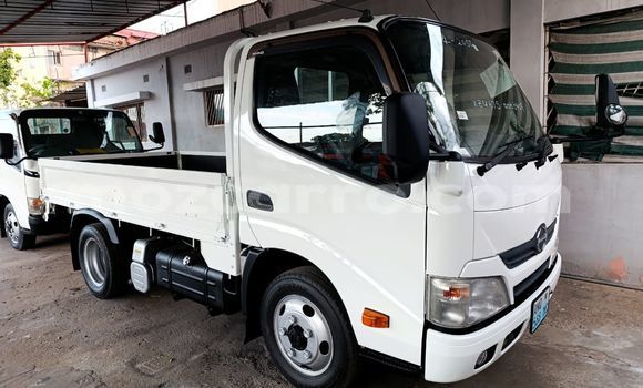 Comprar Novo Toyota Dyna Branco Carro em Maputo em Maputo