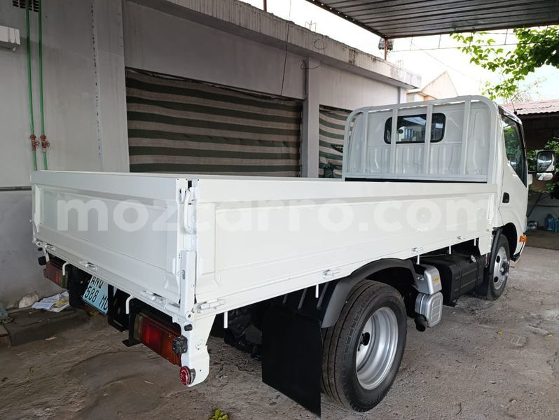 Big with watermark toyota dyna maputo maputo 32925