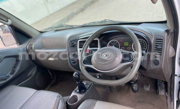 Comprar Usado Hyundai H1 Branco Carro em Maputo em Maputo Comprar Usado Hyundai H1 Branco Carro em Maputo em Maputo