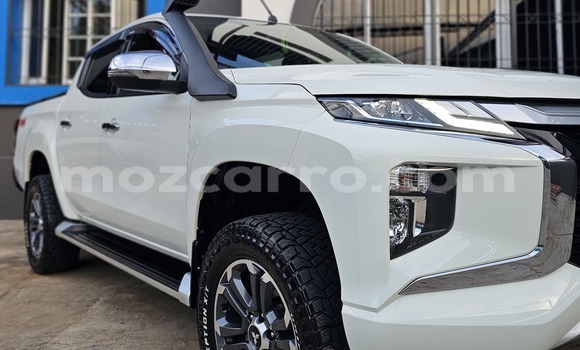 Comprar Novo Mitsubishi Triton Branco Carro em Maputo em Maputo Comprar Novo Mitsubishi Triton Branco Carro em Maputo em Maputo