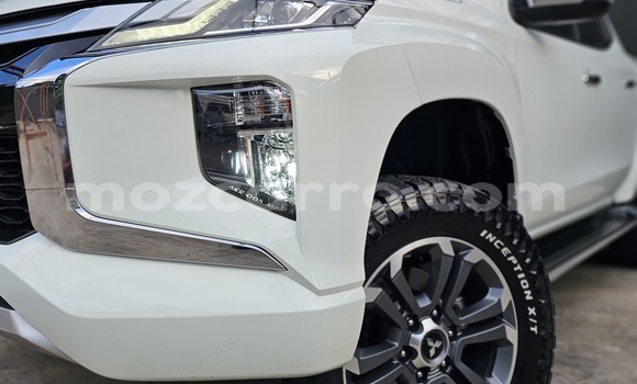 Buy Used Mitsubishi Triton White Car in Maputo in Maputo Buy Used Mitsubishi Triton White Car in Maputo in Maputo