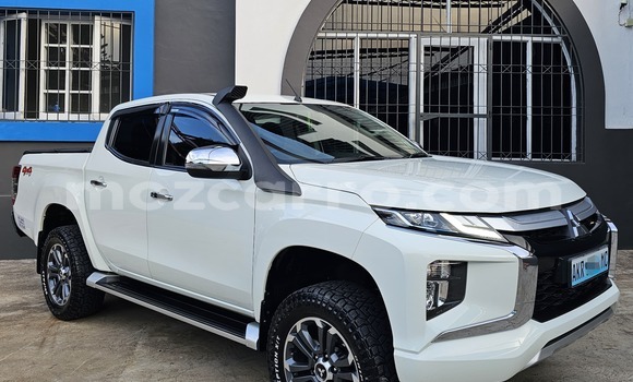 Buy Used Mitsubishi Triton White Car in Maputo in Maputo Buy Used Mitsubishi Triton White Car in Maputo in Maputo