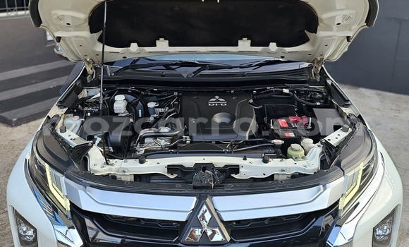 Buy Used Mitsubishi Triton White Car in Maputo in Maputo Buy Used Mitsubishi Triton White Car in Maputo in Maputo