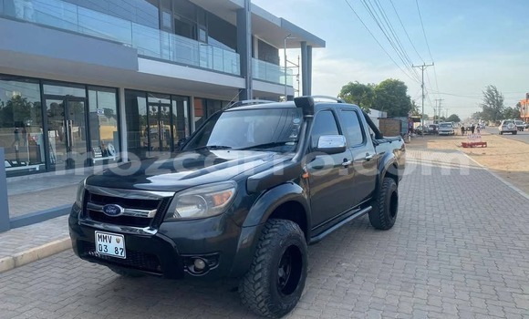 Nunua Ilio tumika Ford Ranger Nyeusi Gari ndani ya Maputo nchini Maputo