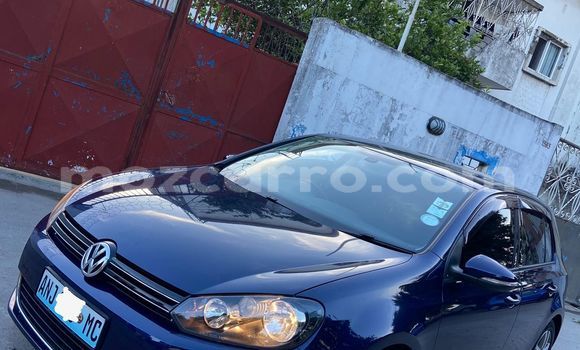 Comprar Usado Volkswagen Golf Azul Carro em Maputo em Maputo