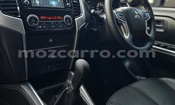 Comprar Novo Mitsubishi Triton Branco Carro em Maputo em Maputo Comprar Novo Mitsubishi Triton Branco Carro em Maputo em Maputo