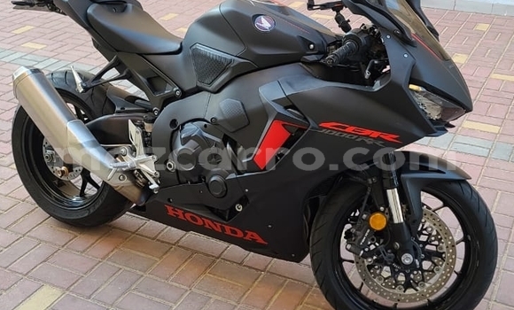 Buy Used Honda CBR 1000 RR Black Bike in Maputo in Maputo