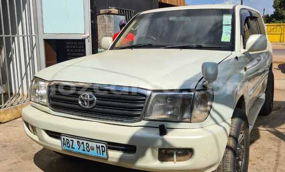 Buy Used Toyota Land Cruiser White Car in Maputo in Maputo Buy Used Toyota Land Cruiser White Car in Maputo in Maputo