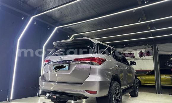Comprar Novo Toyota Fortuner Prata Carro em Maputo em Maputo Comprar Novo Toyota Fortuner Prata Carro em Maputo em Maputo