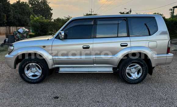 Tenga Tsaru Toyota Land Cruiser Prado Zvimwe Mota in Maputo in Maputo Tenga Tsaru Toyota Land Cruiser Prado Zvimwe Mota in Maputo in Maputo