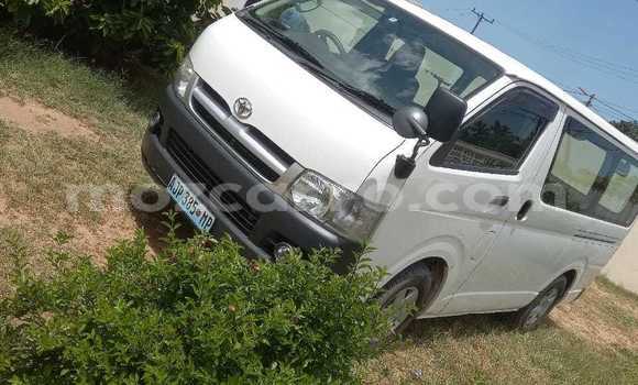 Buy Used Toyota Hiace White Car in Maputo in Maputo Buy Used Toyota Hiace White Car in Maputo in Maputo