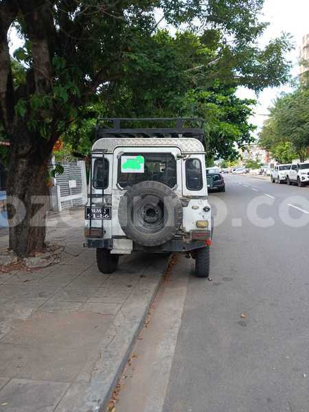 Big with watermark land rover defender maputo maputo 32990