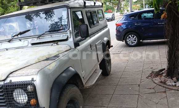 Comprar Usado Land Rover Defender Prata Carro em Maputo em Maputo Comprar Usado Land Rover Defender Prata Carro em Maputo em Maputo