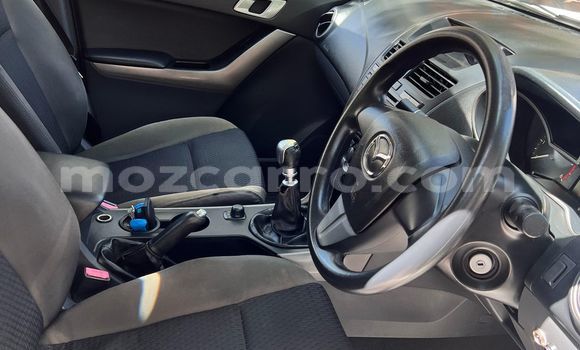 Comprar Usado Mazda BT-50 Branco Carro em Maputo em Maputo Comprar Usado Mazda BT-50 Branco Carro em Maputo em Maputo