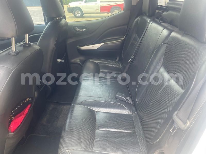 Big with watermark nissan navara maputo maputo 33012