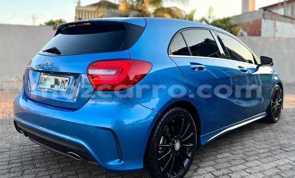 Comprar Novo Mercedes-Benz C-Classe Azul Carro em Maputo em Maputo Comprar Novo Mercedes-Benz C-Classe Azul Carro em Maputo em Maputo