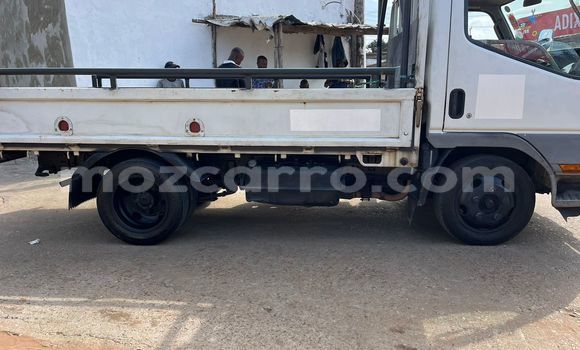 Comprar Usado Mitsubishi Canter Branco Caminhão em Maputo em Maputo Comprar Usado Mitsubishi Canter Branco Caminhão em Maputo em Maputo