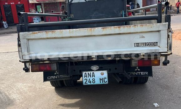 Comprar Usado Mitsubishi Canter Branco Caminhão em Maputo em Maputo Comprar Usado Mitsubishi Canter Branco Caminhão em Maputo em Maputo