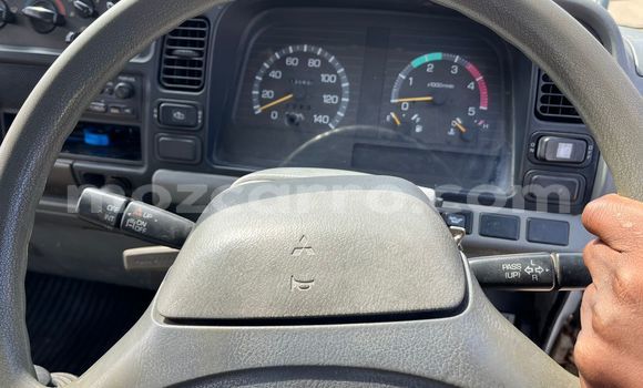 Comprar Usado Mitsubishi Canter Branco Caminhão em Maputo em Maputo Comprar Usado Mitsubishi Canter Branco Caminhão em Maputo em Maputo