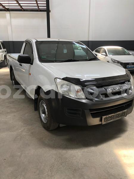 Big with watermark isuzu kb maputo maputo 33026