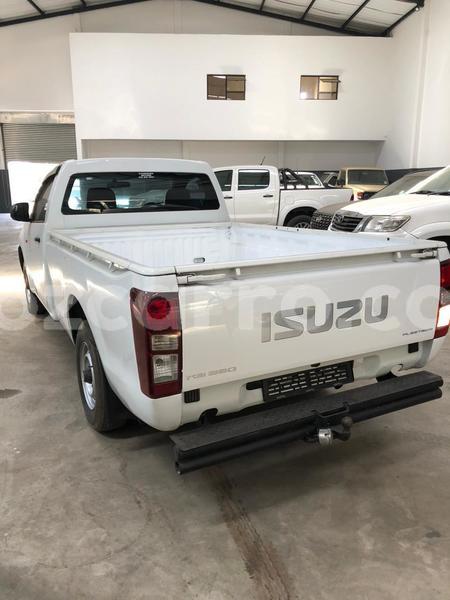 Big with watermark isuzu kb maputo maputo 33026