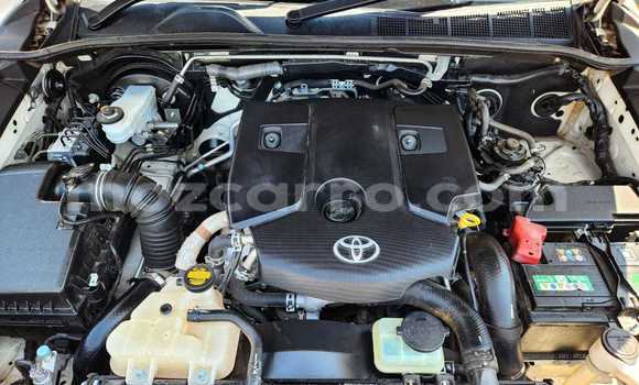 Comprar Usado Toyota Hiluxe Revo Branco Carro em Maputo em Maputo Comprar Usado Toyota Hiluxe Revo Branco Carro em Maputo em Maputo