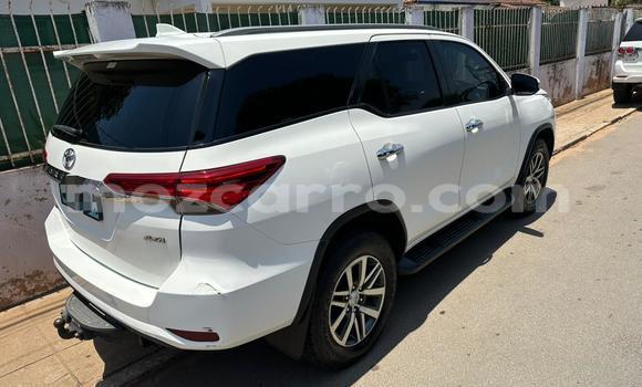 Comprar Usado Toyota Fortuner Branco Carro em Maputo em Maputo Comprar Usado Toyota Fortuner Branco Carro em Maputo em Maputo