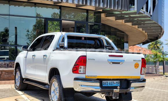 Nunua Ilio tumika Toyota Hiluxe Revo Nyeupe Gari ndani ya Maputo nchini Maputo Nunua Ilio tumika Toyota Hiluxe Revo Nyeupe Gari ndani ya Maputo nchini Maputo