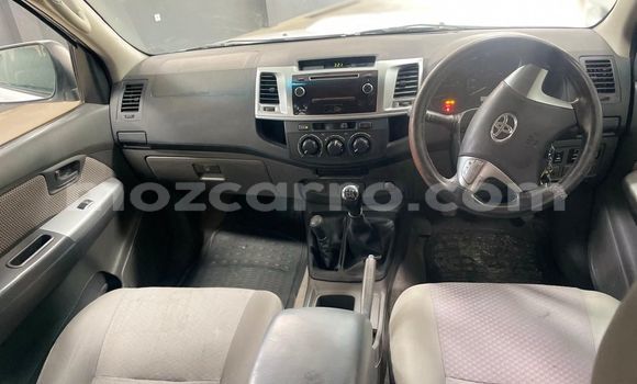 Buy Used Toyota Hilux White Car in Maputo in Maputo Buy Used Toyota Hilux White Car in Maputo in Maputo