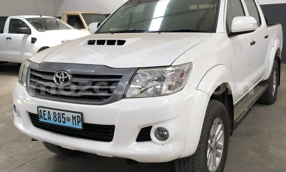 Buy Used Toyota Hilux White Car in Maputo in Maputo Buy Used Toyota Hilux White Car in Maputo in Maputo