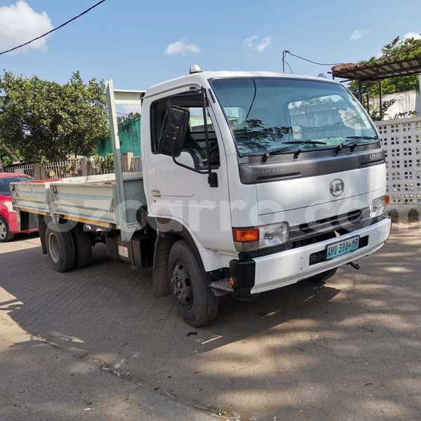 Big with watermark nissan ud maputo maputo 33038